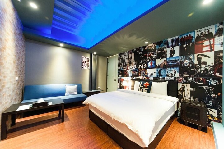 Room 43 of 56
