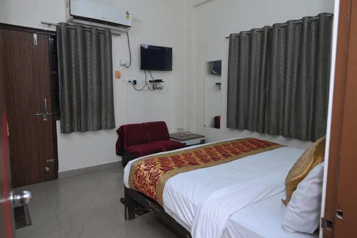 Room 19 of 39