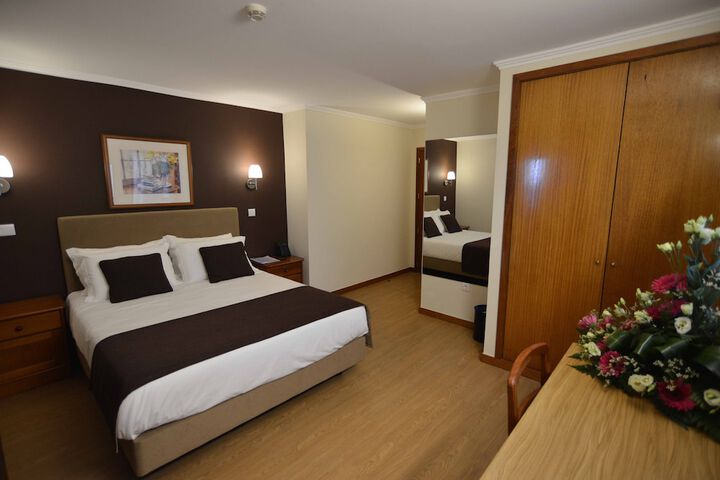 Room 4 of 44