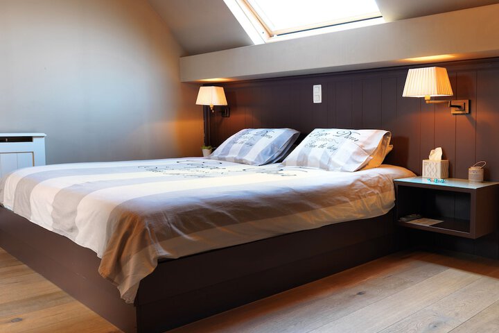 Room 4 of 22