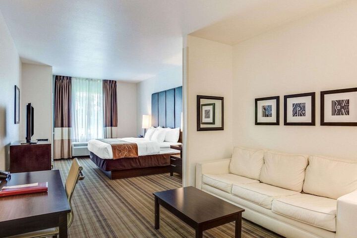 Room 16 of 39
