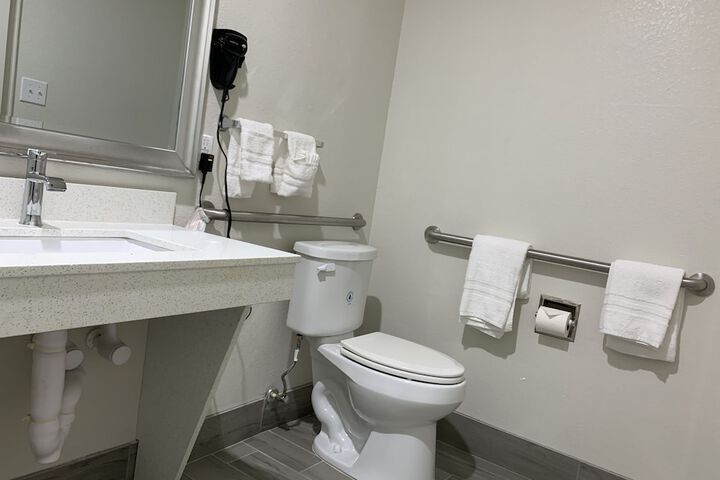 Bathroom sink