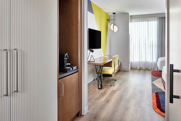 Room 17 of 95
