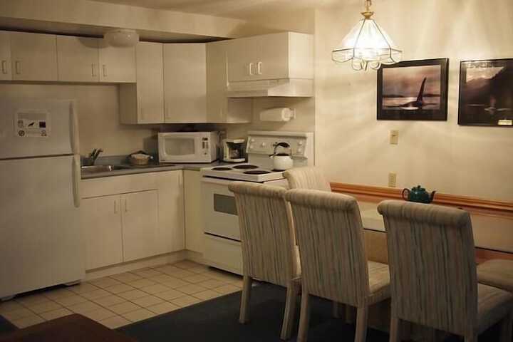 Room 9 of 34
