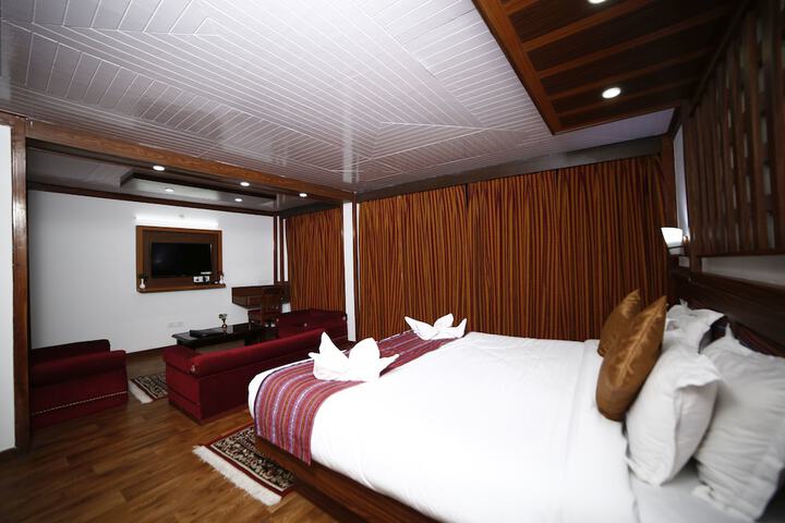 Room 16 of 29
