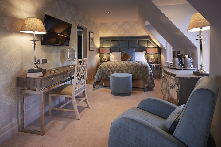 Room 15 of 74