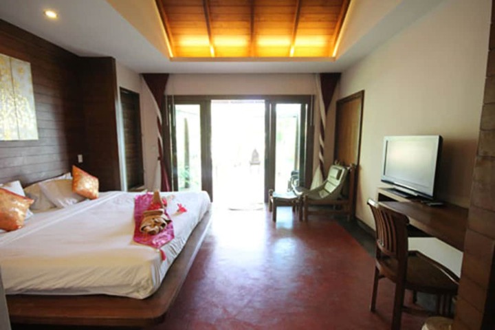 Room 4 of 50