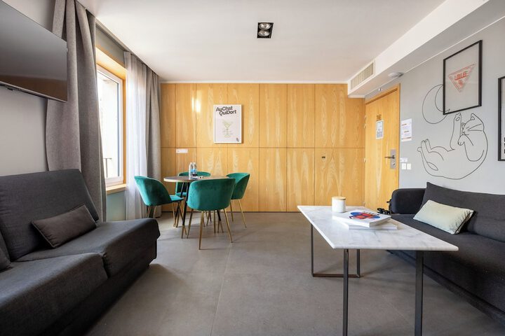 Room 34 of 68