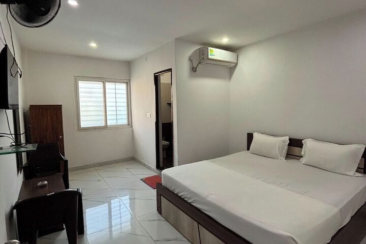 Room 5 of 22