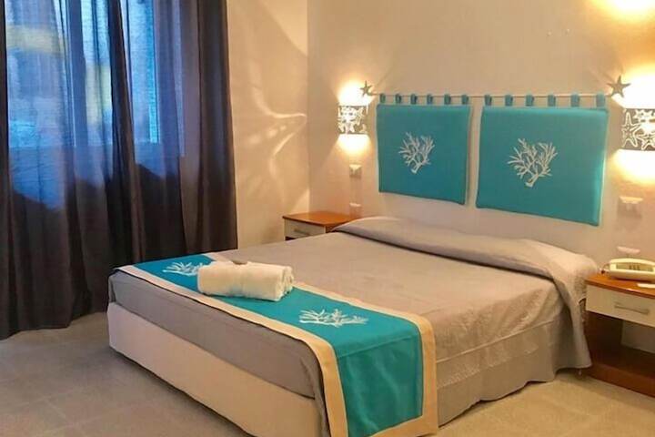 Room 8 of 22
