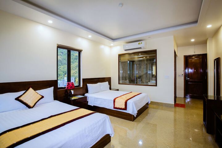 Room 3 of 5