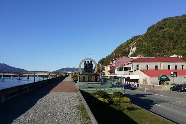Photo of Railway Hotel Greymouth