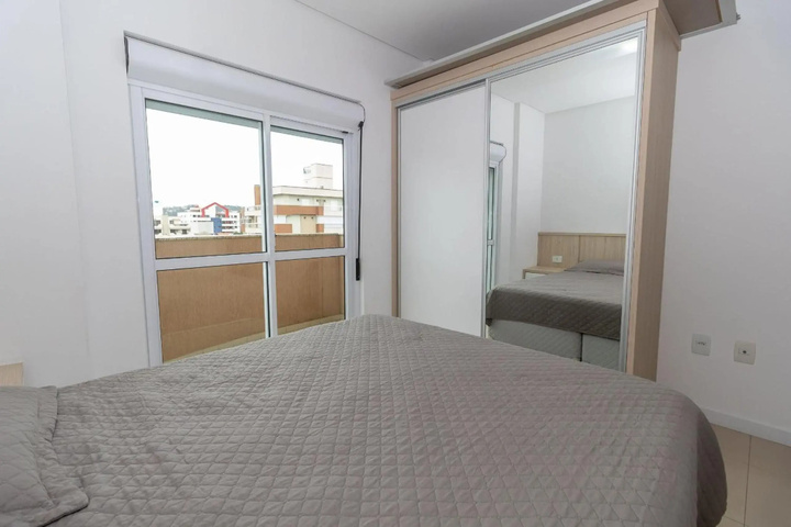 Room 4 of 17