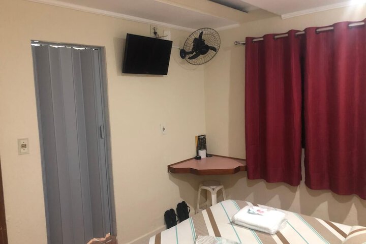Room 13 of 28