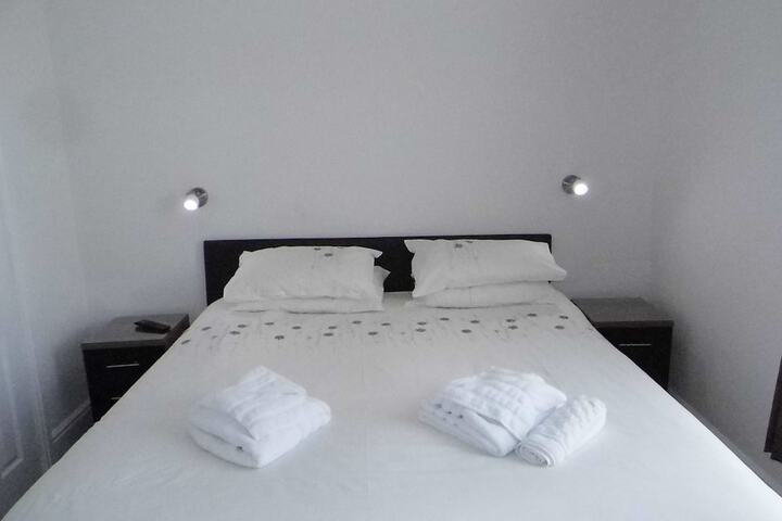 Room 11 of 43