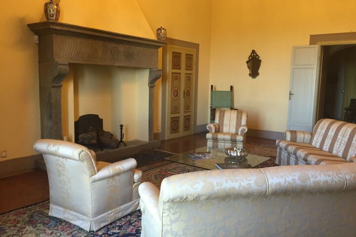 Room 14 of 60