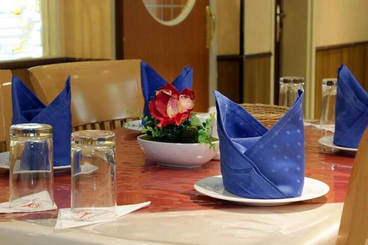 Dining 6 of 39
