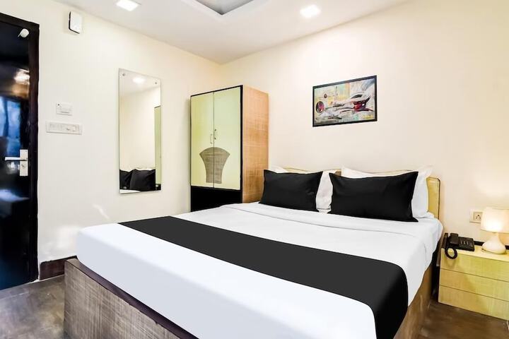 Room 2 of 11