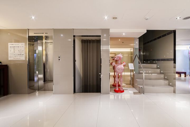 MAI HOTEL