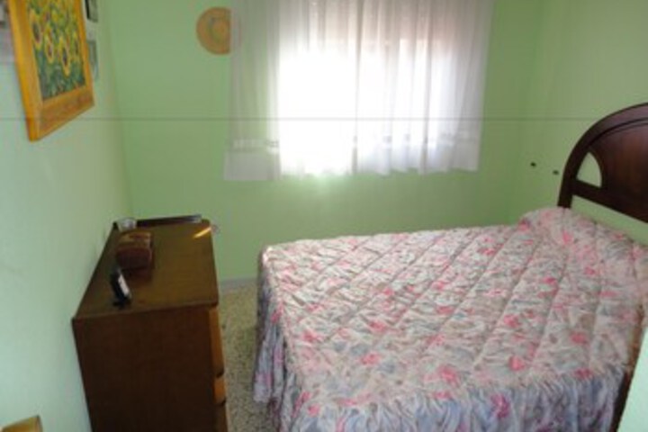 Room 21 of 34