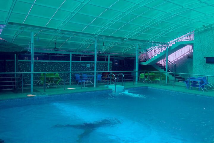 Pool 13 of 26