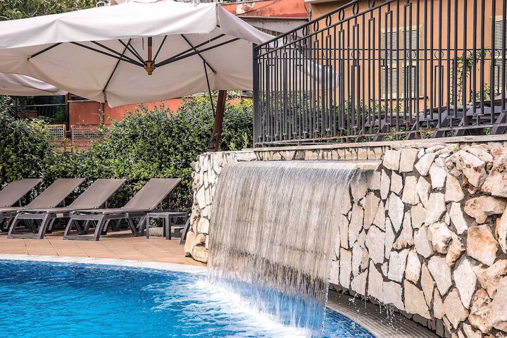 Pool 118 of 173