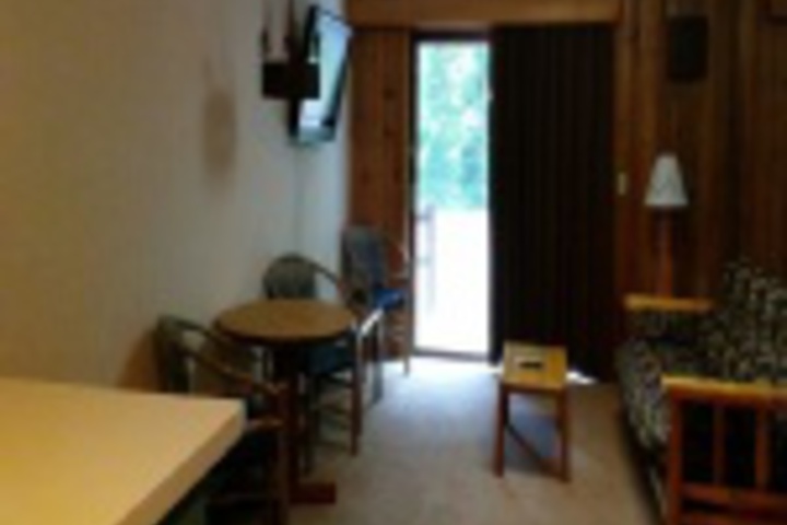 Room 193 of 348