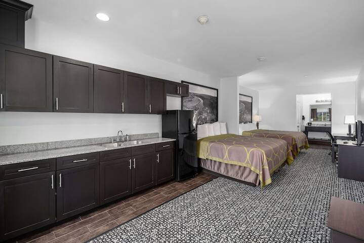 Room 14 of 38