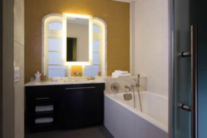 Room 2 of 16