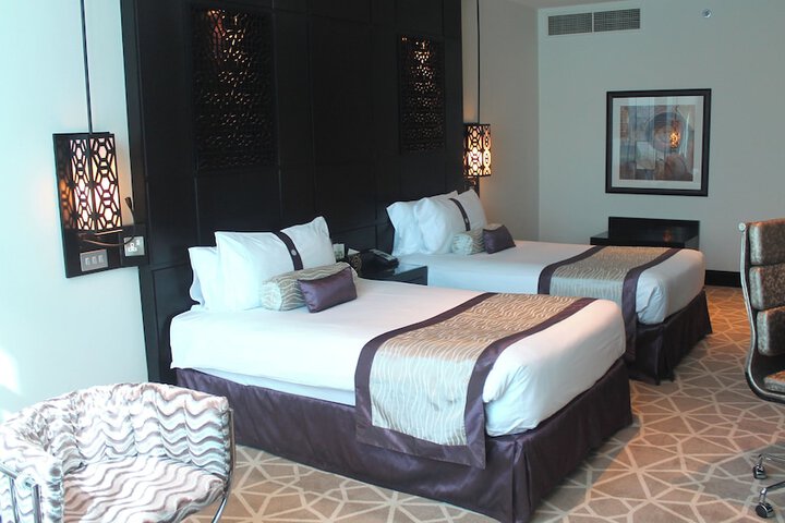 Room 56 of 211