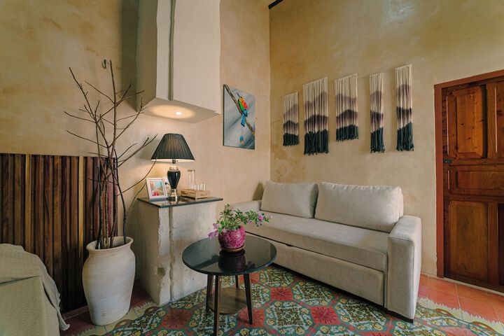 Room 8 of 70