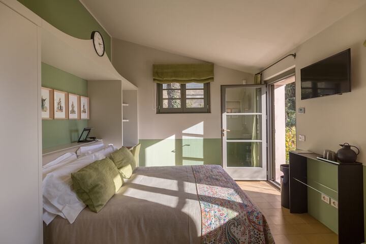 Room 12 of 51