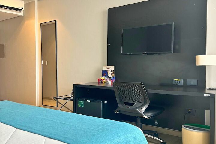 Room 27 of 58