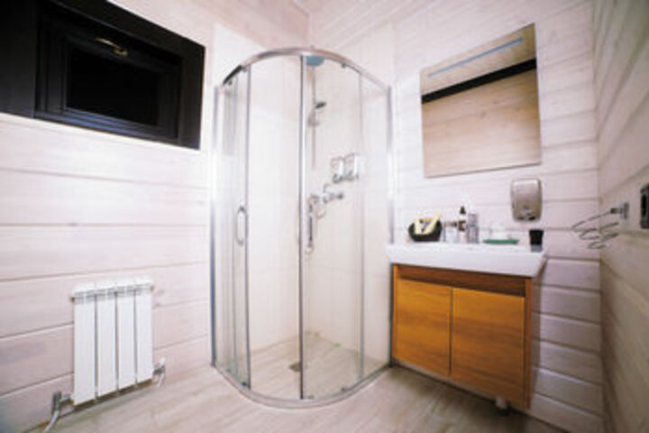 Room 4 of 61