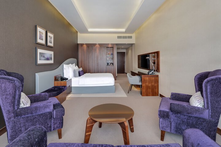 Room 15 of 277