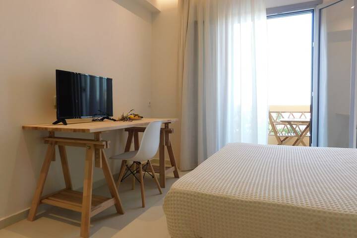 Room 4 of 23