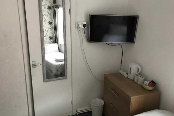 Room 7 of 60