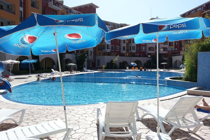 Pool 131 of 177