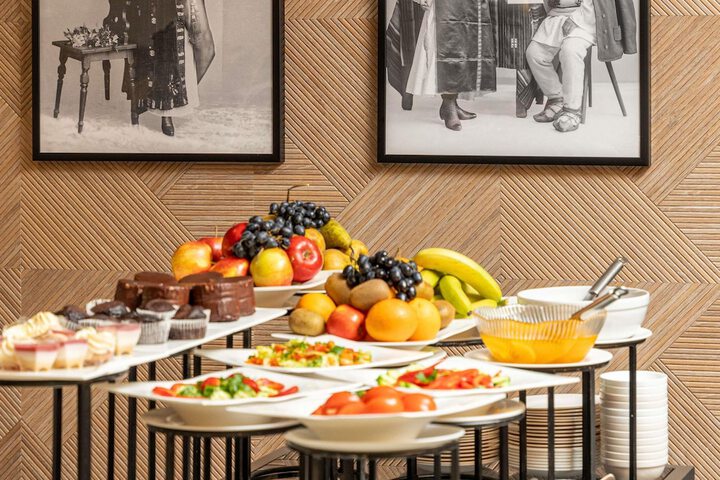 Breakfast/Coffee Service 56 of 119