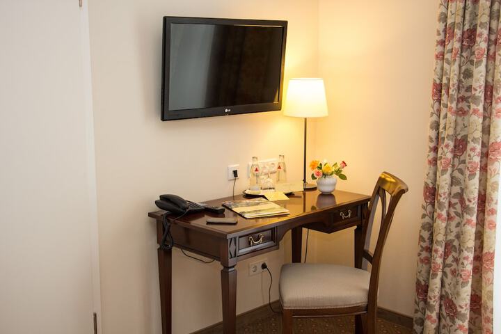 In-room business center