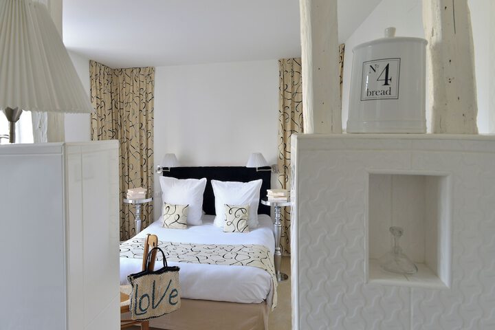 Logis Hotel Restaurant Les 3 Rois in Issoudun
