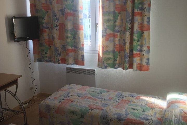 Room 3 of 25