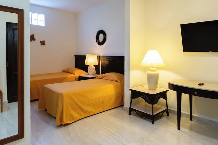 Room 10 of 22
