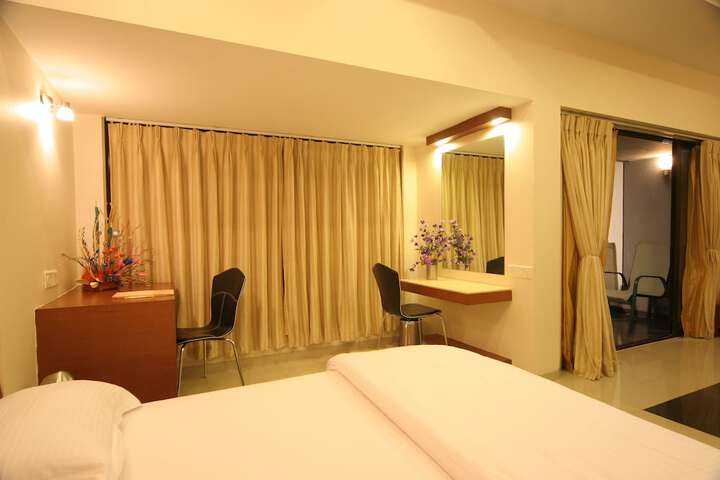 Room 17 of 61