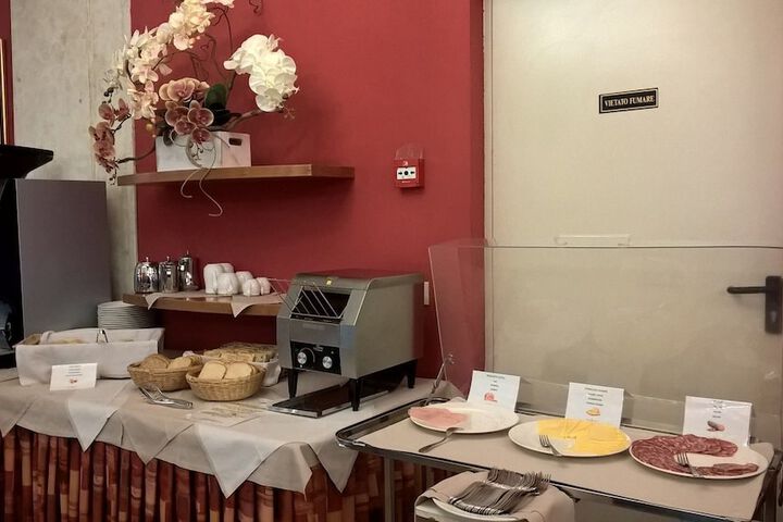 Breakfast/Coffee Service 48 of 58