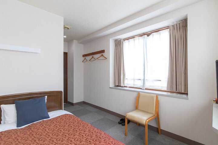 Room 38 of 64