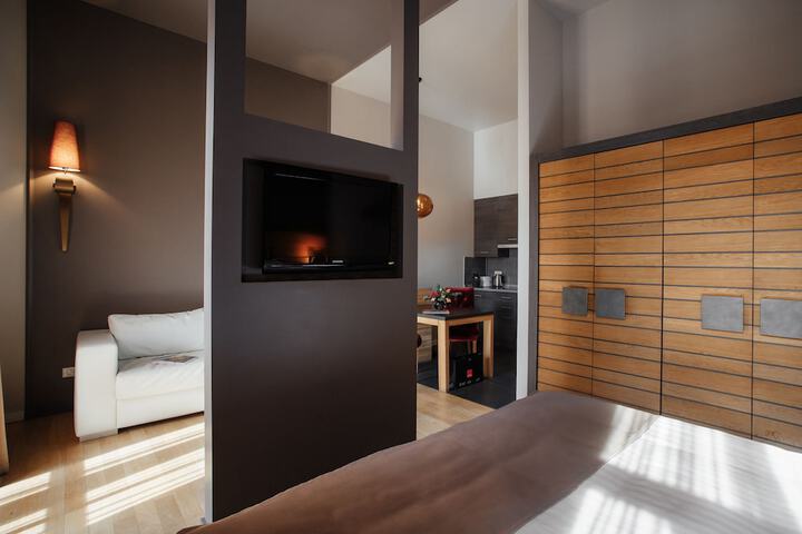 Room 44 of 83