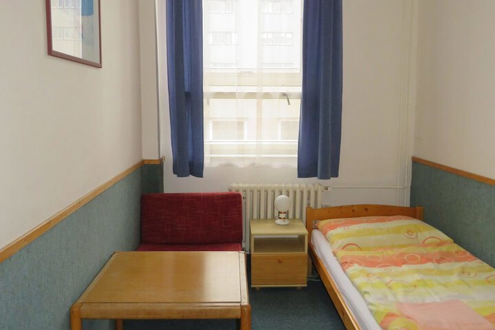Room 3 of 31
