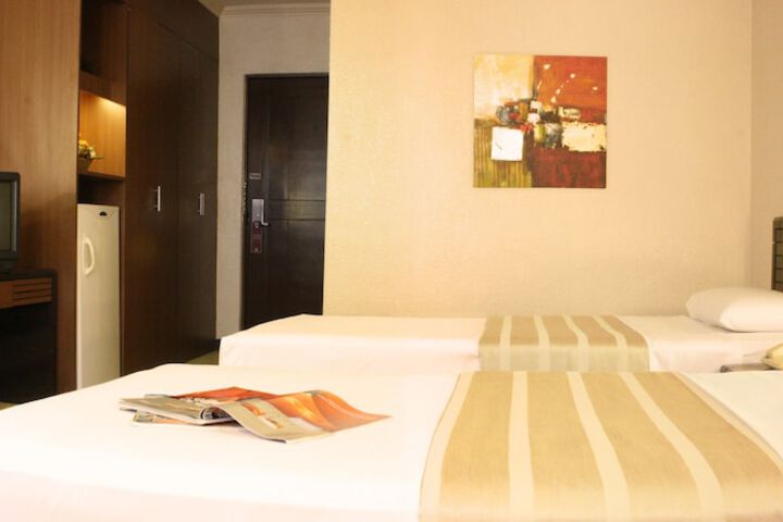 Room 3 of 26