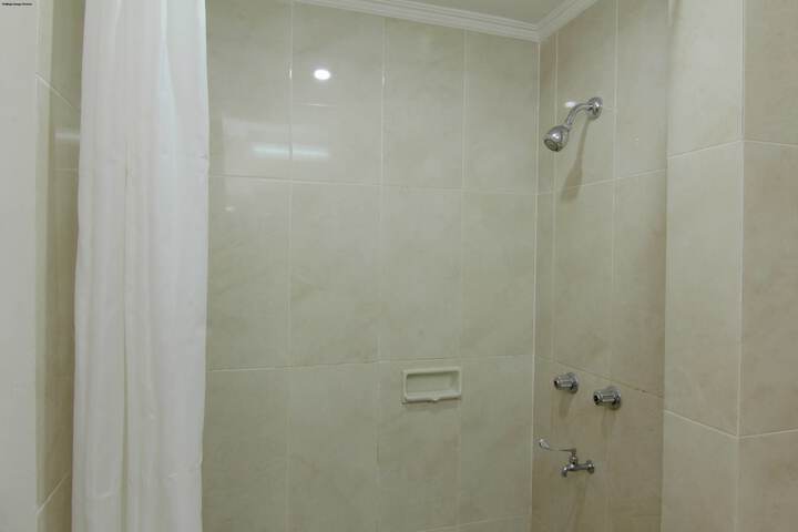 Room 18 of 33